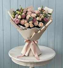 Букет цветов из:  Розы и Лизиантусы в Курилловке