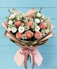 Букет цветов из:  Розы, Альстромерии и Лизиантусы в Курилловке