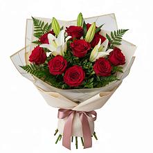 Букет цветов из:  Лилии и Розы в Курилловке