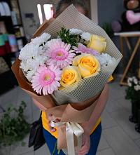 Букет цветов из:  Герберы, Розы и Хризантемы в Курилловке