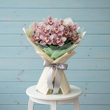Букет цветов из:  Орхидеи и Розы в Курилловке
