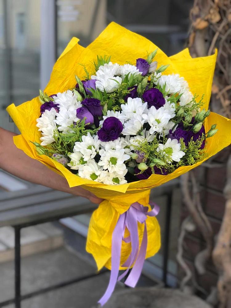 Букет цветов из: Ирисы, Хризантемы и Ромашки в Курилловке