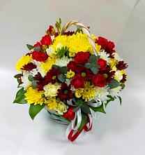 Цветочная композиция из Хризантемы и Розы в корзине в Курилловке