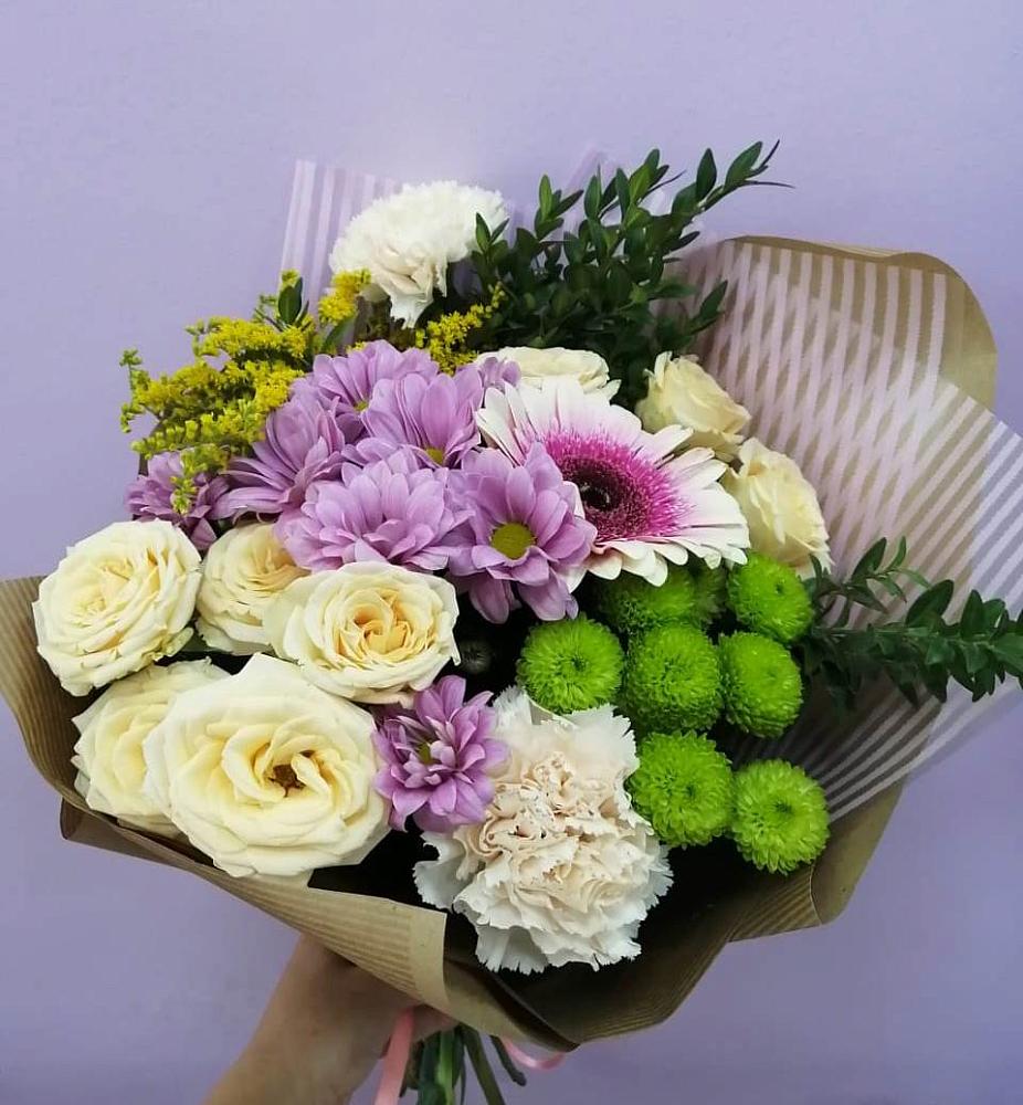 Букет цветов из: Хризантемы, Розы, Гвоздики и Герберы в Курилловке