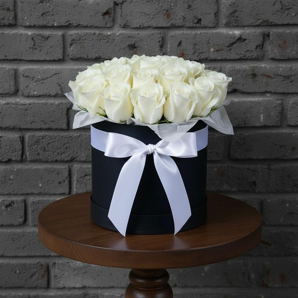 Цветочная композиция из Розы в шляпной коробке в Курилловке