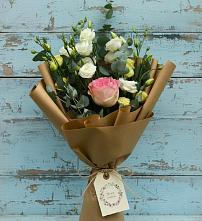 Букет цветов из:  Розы и Лизиантусы в Курилловке