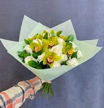 Букет цветов из:  Орхидеи и Розы в Курилловке