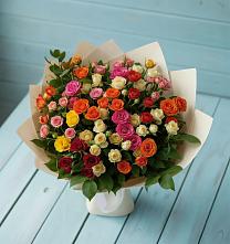 Букет Микс из разноцветных кустовых роз в Курилловке
